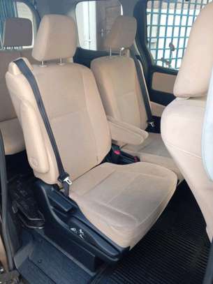 Toyota Noah Hybrid Brown 7 seater 2017 image 6