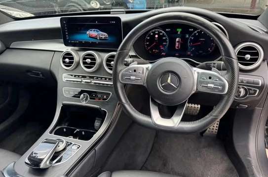 Mercedes-Benz C200 AMG image 5