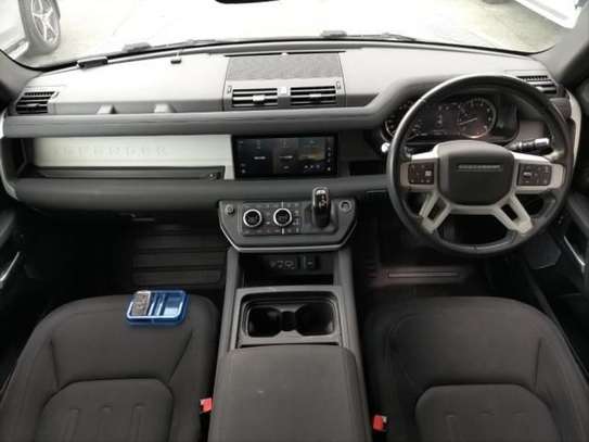 2022 LAND ROVER DEFENDER 110 DEFENDER image 3