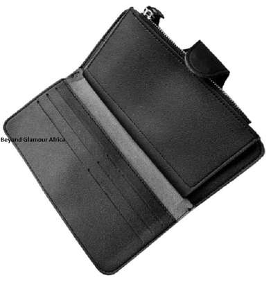 Womens Black Leather wallet and earrings image 4