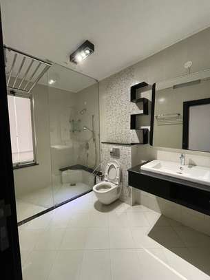 3 Bed Apartment with En Suite in Riverside image 6