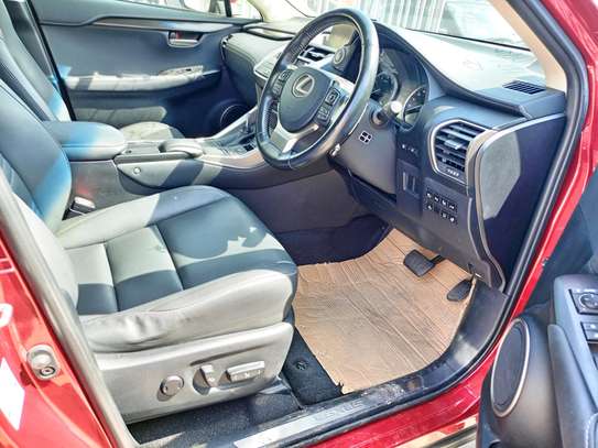 Lexus NX200t 2017 image 6