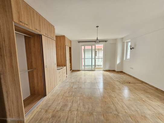 3 Bed Apartment with En Suite in General Mathenge image 14