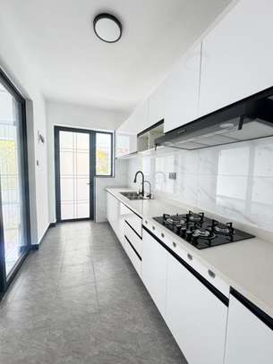 1 Bed Apartment with En Suite in Lavington image 6