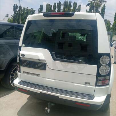 Land Rover Discovery 2015 white image 12