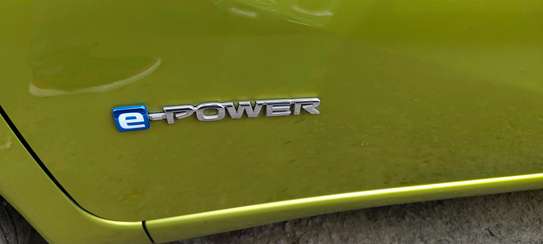 Nissan Note Epower Green 2018 image 6