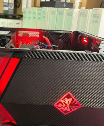 OMEN by HP 880 Tower Gaming PC image 3