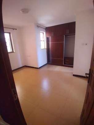 5 Bed Villa with En Suite in Lavington image 9