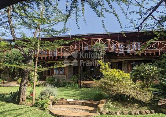 3 Bed House with Garden at Lewa image 1