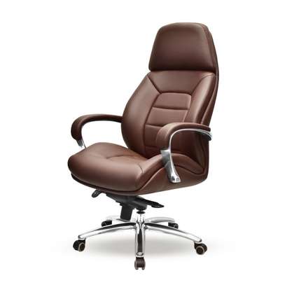 Modern Luxury Leather Executive Office Chair image 4