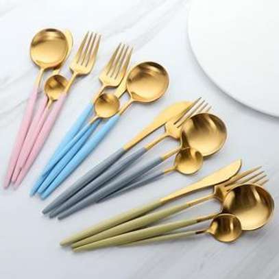 Cutlery Sets image 2