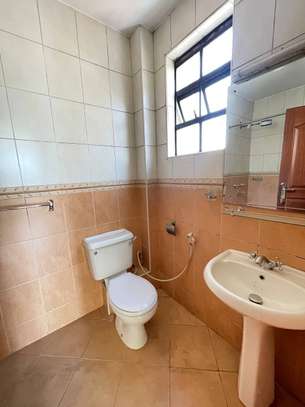 3 Bed Apartment with En Suite in Kilimani image 14