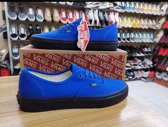 Unisex vans shoes image 5