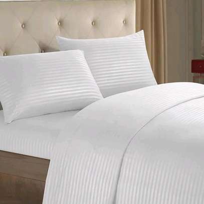 Quality white duvet covers size 5*6 and 6*7 image 2