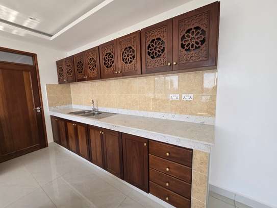 4 Bed Apartment with En Suite in Nyali Area image 15