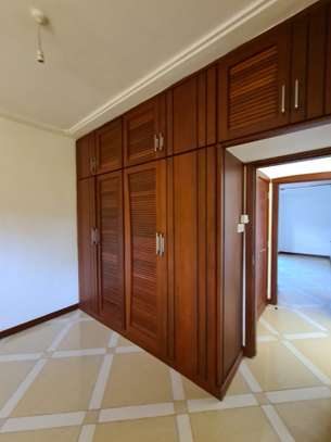 3 Bed Apartment with En Suite in Nyali Area image 12