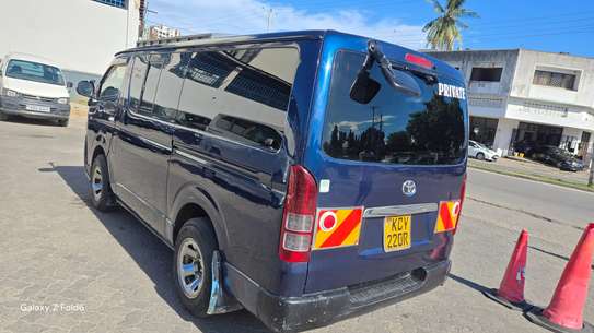 Toyota Hiace 7L image 5