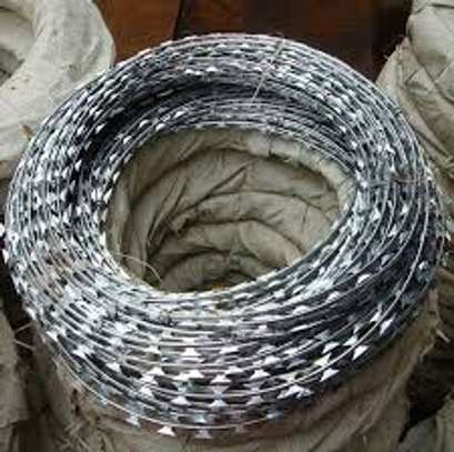 730mm 450mm Barbed wire & Razor wire supply  in Kenya image 9