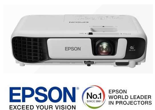 PROJECTOR FOR HIRE 5000Lumens image 2