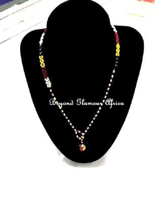 Womens Maasai Necklace and earrings image 2