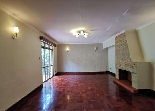 5 Bed House with En Suite in Spring Valley image 18
