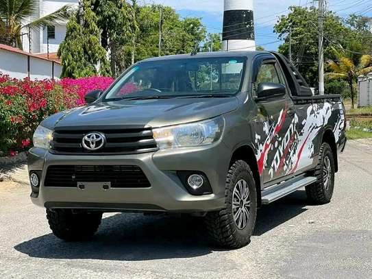 Toyota Hilux Highrider car image 2