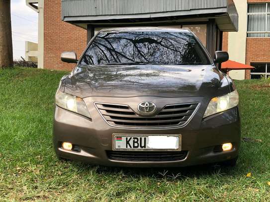 Quick sale well maintained Toyota camry image 2