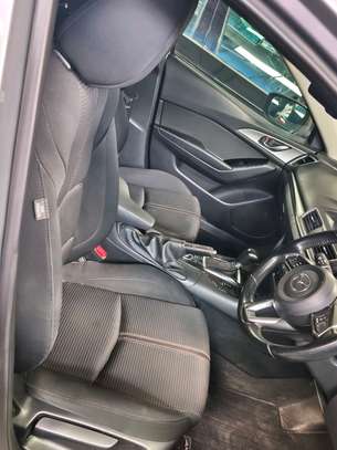 MAZDA AXELA image 5