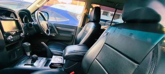 Mitsubishi Exceed DiT 2017 white image 5