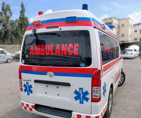 Toyota Hiace ambulance image 6