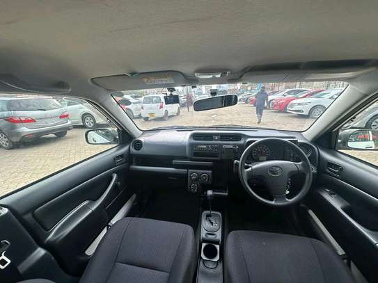 Toyota Sienta image 7
