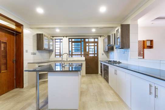 4 Bed Townhouse with En Suite in Ngong image 9