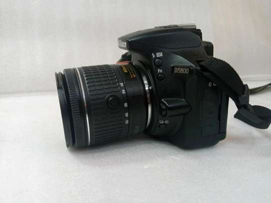 Nikon d5600 with 18-55mm lens image 1