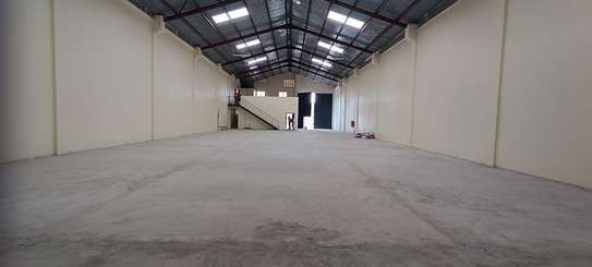 Warehouse in Donholm image 3