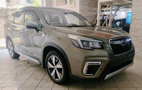 Subaru Forester E-boxer with sunroof 2018 image 2