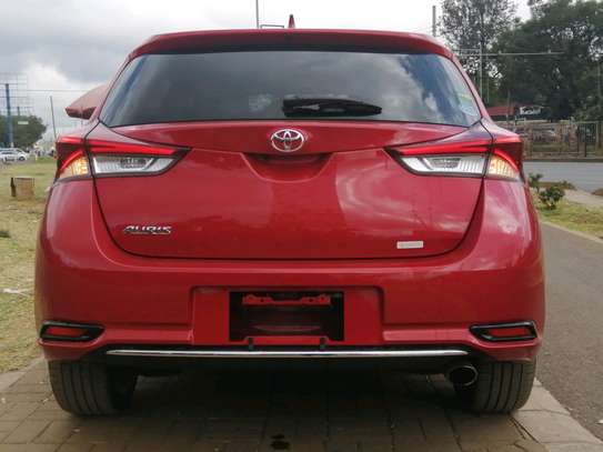 Toyota Auris 2015 model image 4