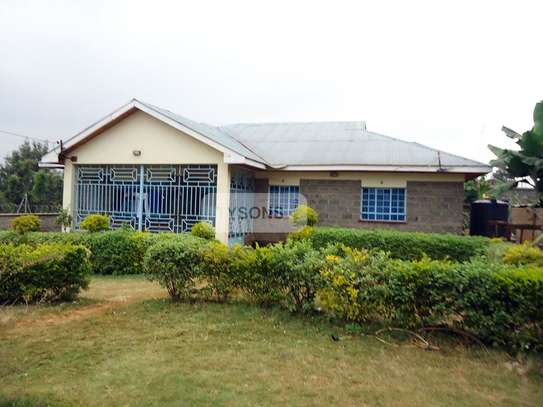 4 Bed House with En Suite in Thome image 1