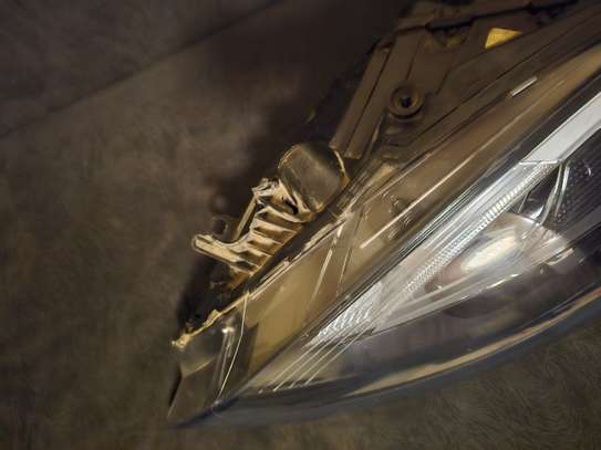 Volvo V40 T4 LHS Headlight (2012-2016) - Xenon with Ballast image 10
