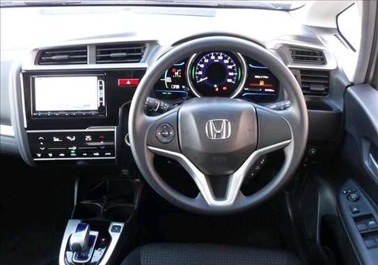 Silver Honda Fit hybrid KDL (MKOPO/HIRE PURCHASE ACCEPTED image 7