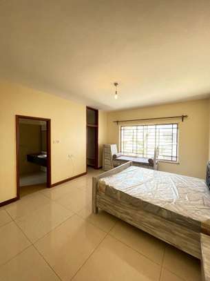 3 Bed Apartment with En Suite in Rhapta Road image 14
