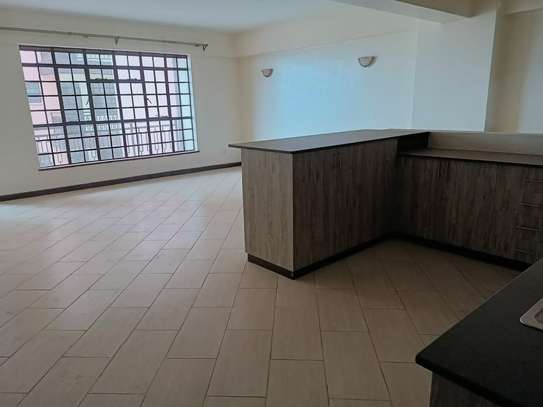3 Bed Apartment with En Suite in Mountain View image 13
