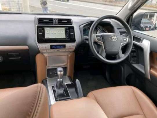 2021 Toyota land cruiser Prado TX petrol image 5
