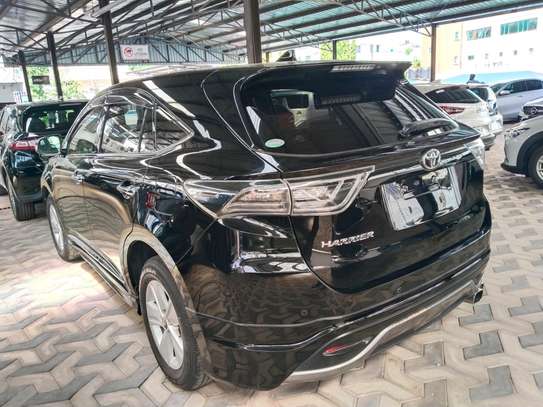 Toyota harrier premium grade on sale image 1