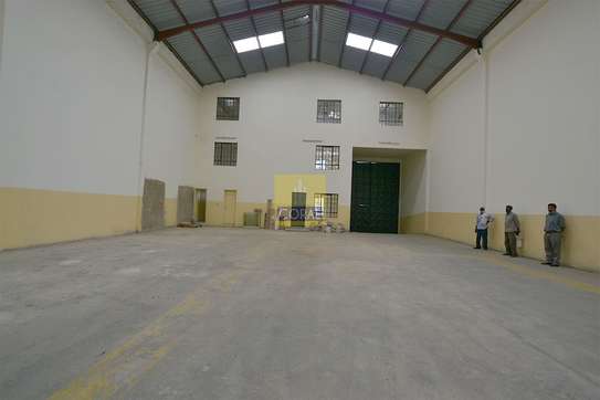 8900 ft² warehouse for rent in Mlolongo image 3