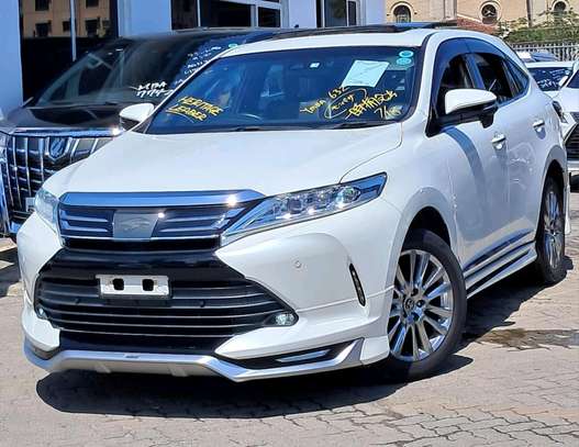Toyota Harrier Premium Grade white 2018 Sunroof image 11