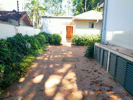 6 bedroom house for rent in Thigiri image 9