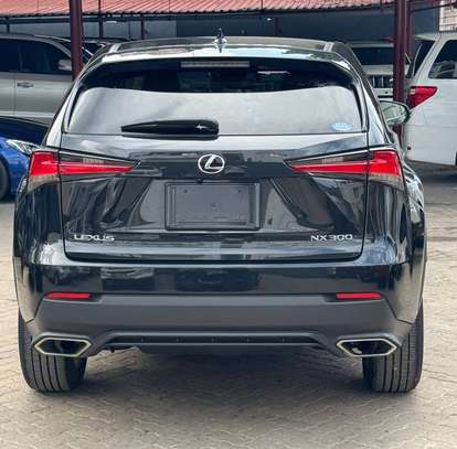 Lexus nX300 Black image 4