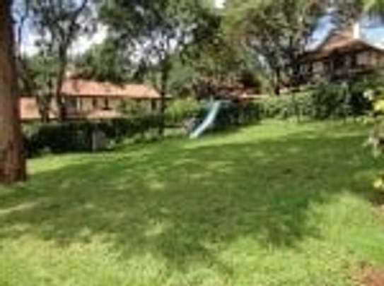 5 Bed Villa with En Suite in Rosslyn image 17