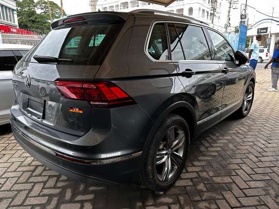 Volkswagen Tiguan Gray 2018 image 13