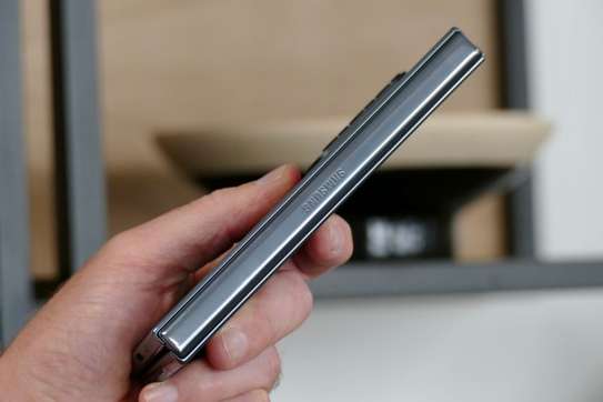 Brand New Samsung Galaxy Z Fold 4 5G Factory Unlocked image 5